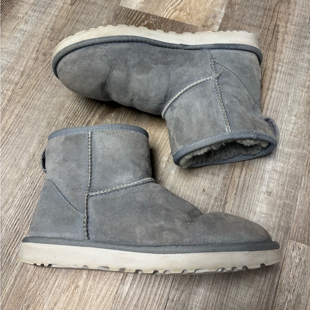 UGG Short Classic Mini Winter Boots in Gray with Cream Sole